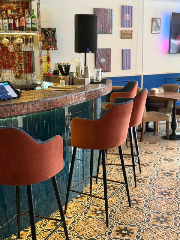 Автор телеграм-канала @NeRestorani заскочил в московский Taam Humus Bar 4.0, чтобы лично оценить местный хумус. Готовы узнать, оправдались ли его ожидания? Тогда вперёд, к подробному отчёту!