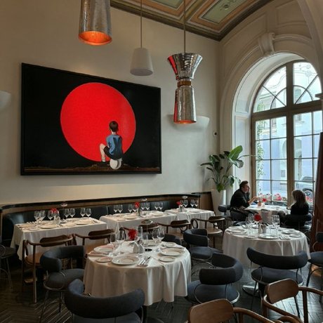 Обозревательница телеграм-канала eatmoskva устроила утренний рейд по «Brasserie Кузнецкий Мост» и проверила, чем там кормят до полудня. Впереди — полный разбор завтраков, цен и вафель.