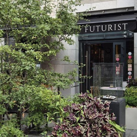 Авторка канала eatpeterburg заглянула на завтрак в «Futurist» и нашла там безлимитное игристое, драники и сырники. Держите подробности: что было в меню и сколько это стоит.