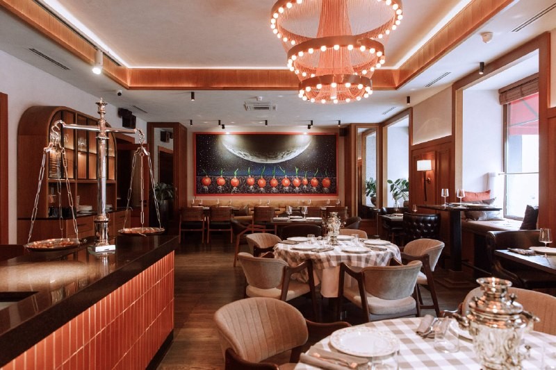 Автор канала Yan Restoran заглянул в обновлённый ресторан на Смоленском бульваре. Теперь там «Калинка на Смоленке» — русское бистро с домашней едой. Хотите узнать, что изменилось и что попробовать? Тогда читайте далее!